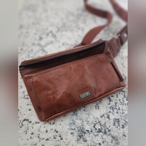 NWOT Spikes & Sparrow Leather Waist Bag Fanny Pack Cross Body Bag